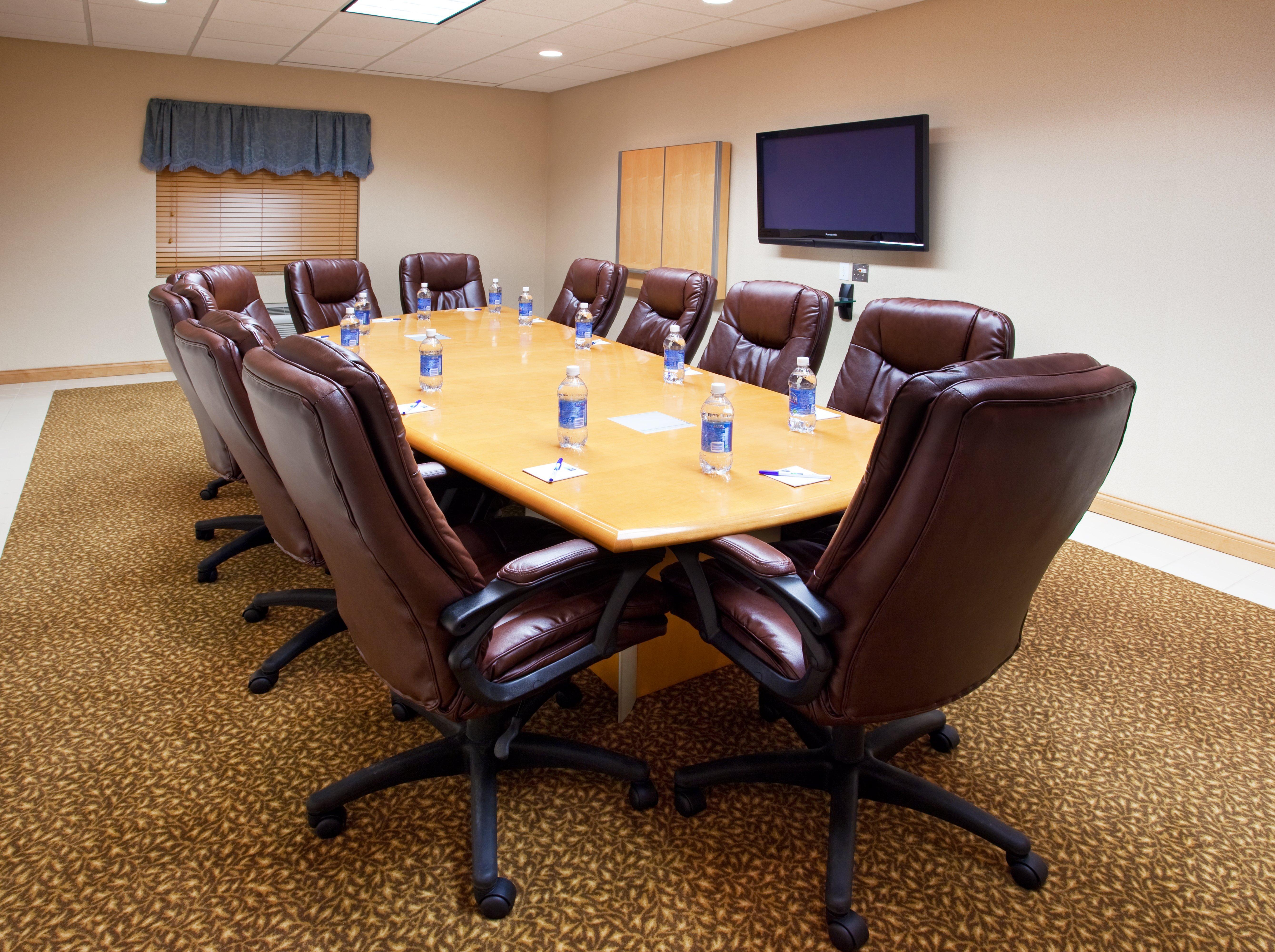 Holiday Inn Express Hotel & Suites Chesterfield - Selfridge Area By Ihg Eksteriør billede