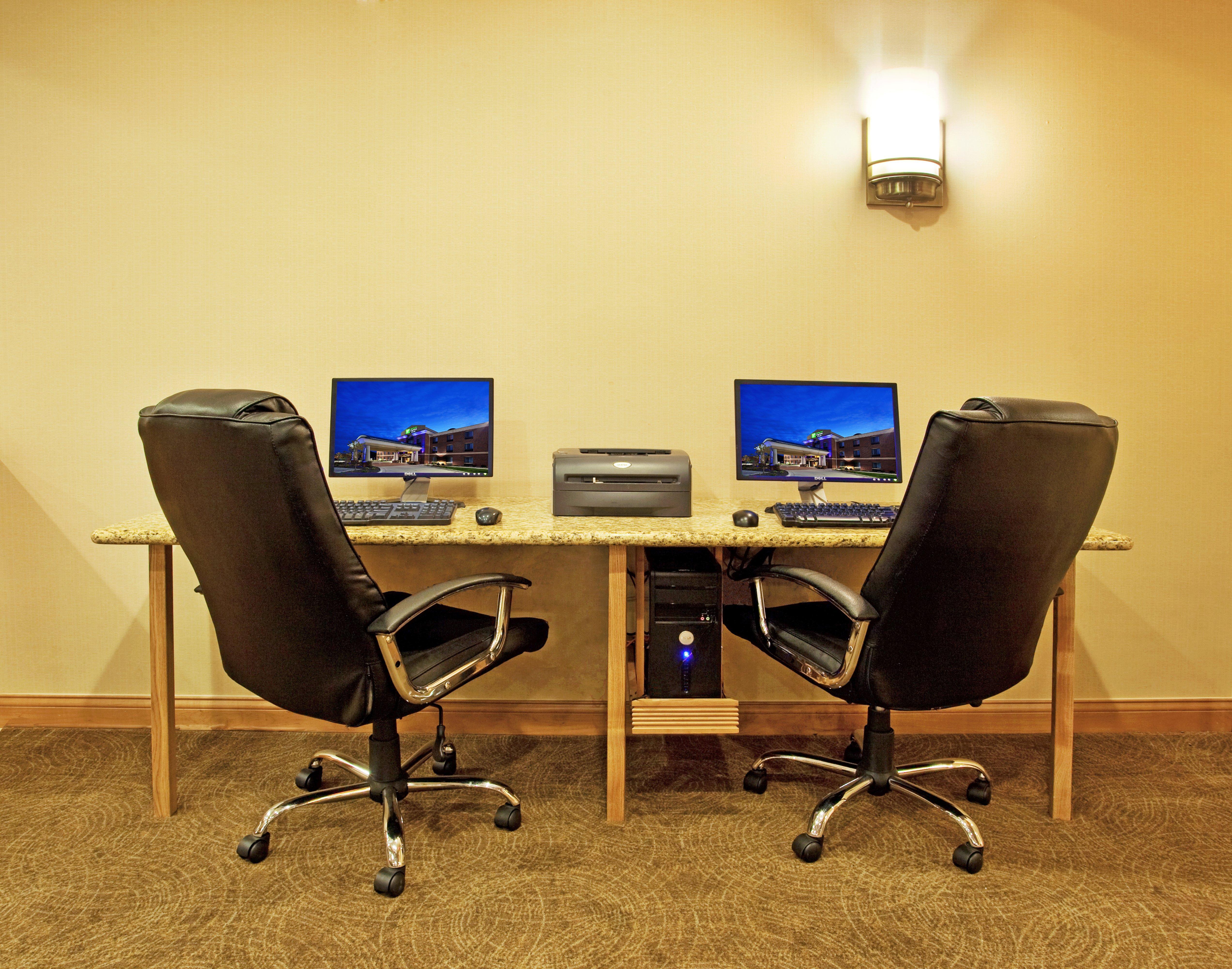 Holiday Inn Express Hotel & Suites Chesterfield - Selfridge Area By Ihg Eksteriør billede