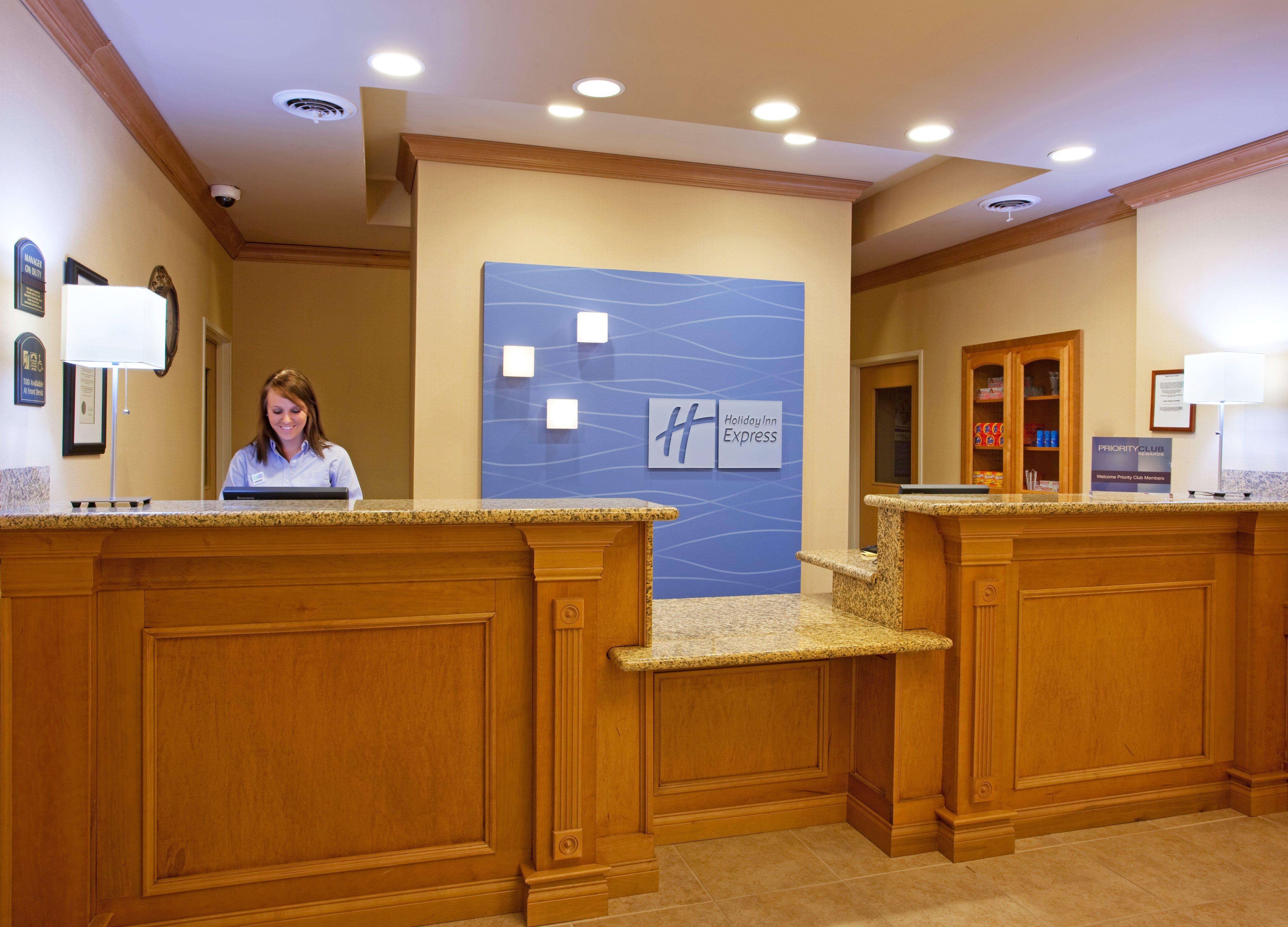 Holiday Inn Express Hotel & Suites Chesterfield - Selfridge Area By Ihg Eksteriør billede