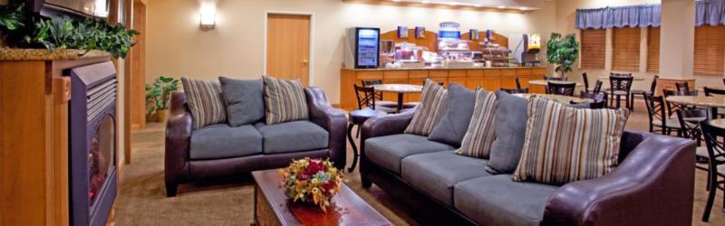 Holiday Inn Express Hotel & Suites Chesterfield - Selfridge Area By Ihg Eksteriør billede